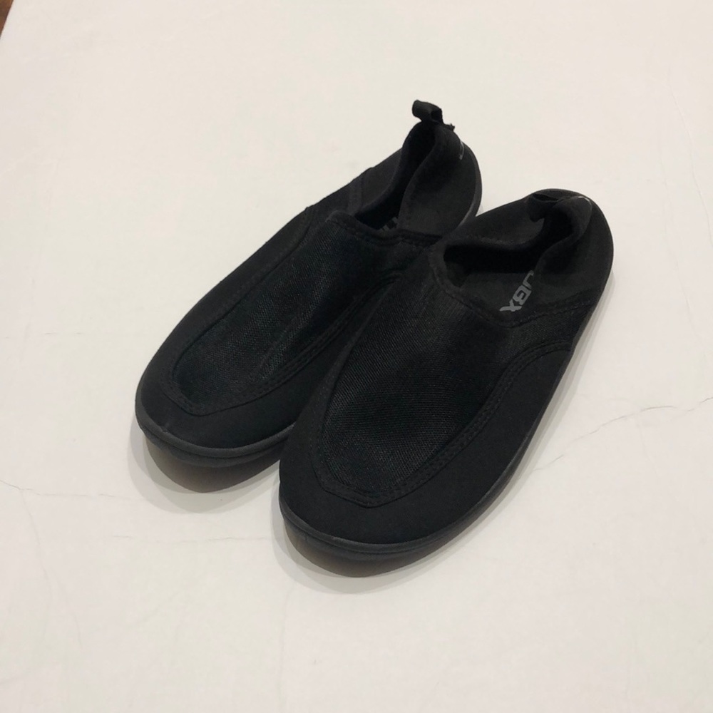 DBX Water Shoes